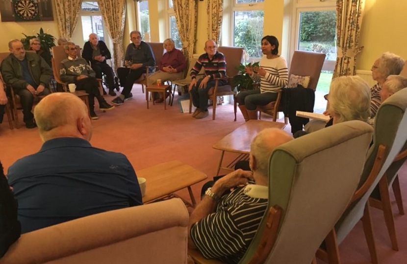 Suella meeting with residents of Roxburgh House 